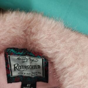 Rothschild Pink Furry Collar
